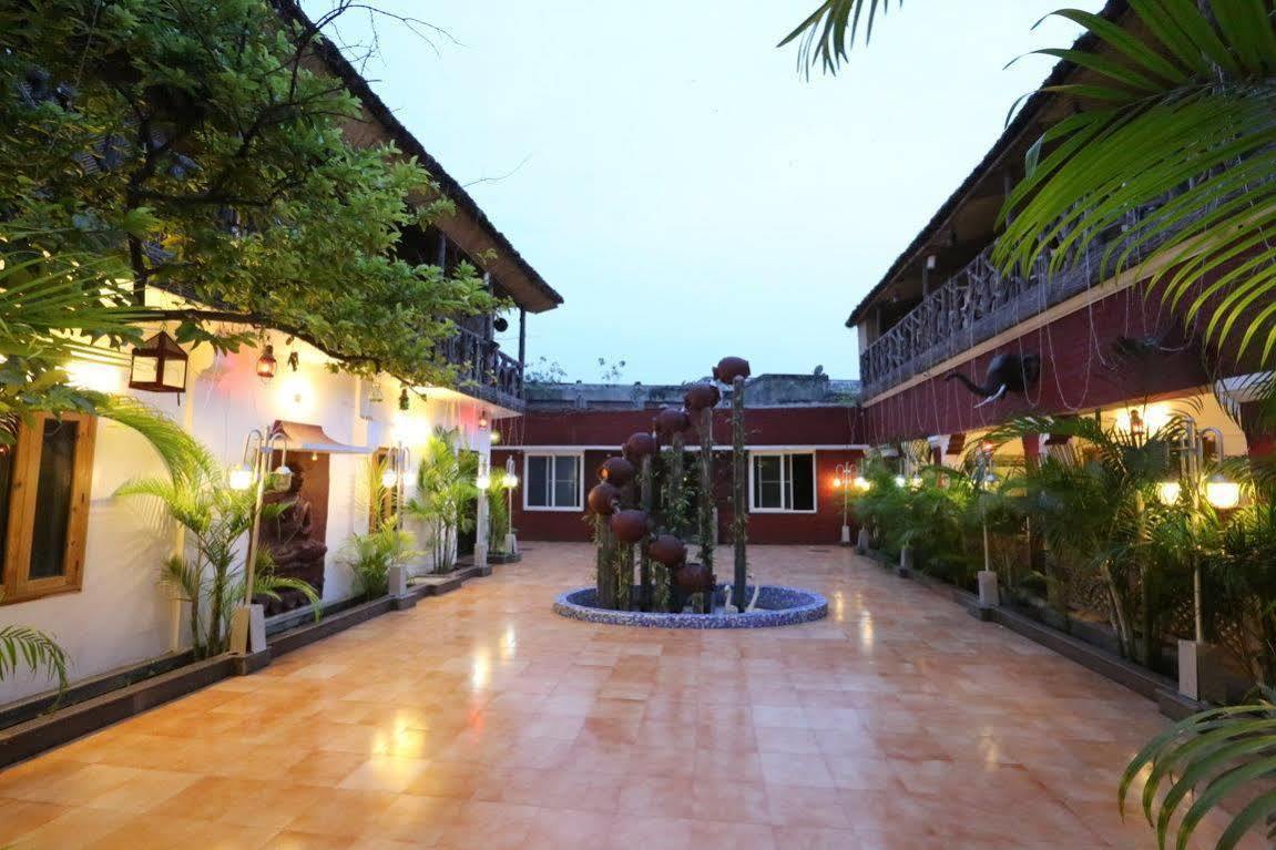 Heritage Hotel Lucknow Dış mekan fotoğraf